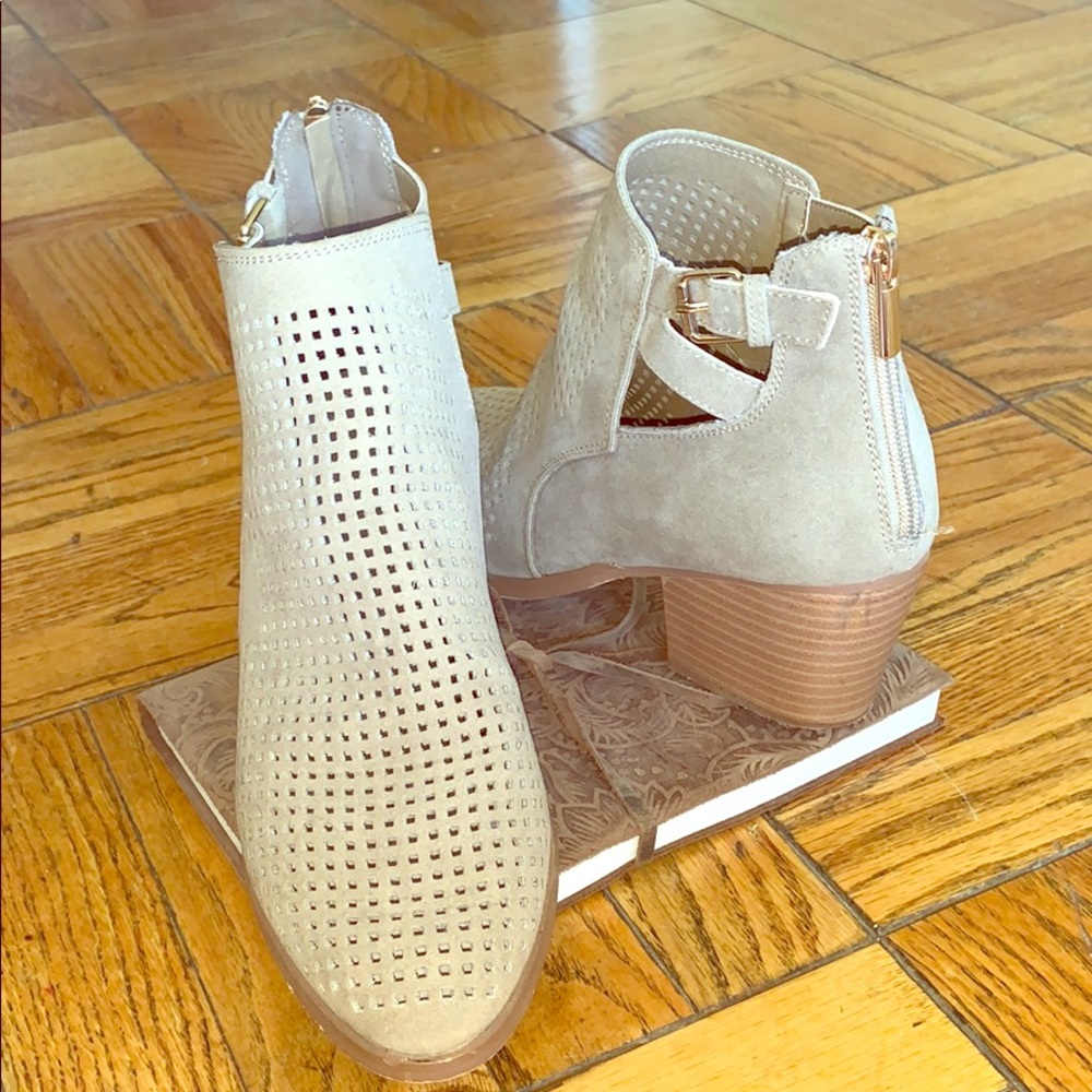 Shoe Dazzle Booties